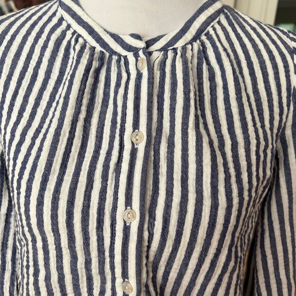 Universal Thread blue white stripes popover XS top cotton button front - Picture 5 of 6